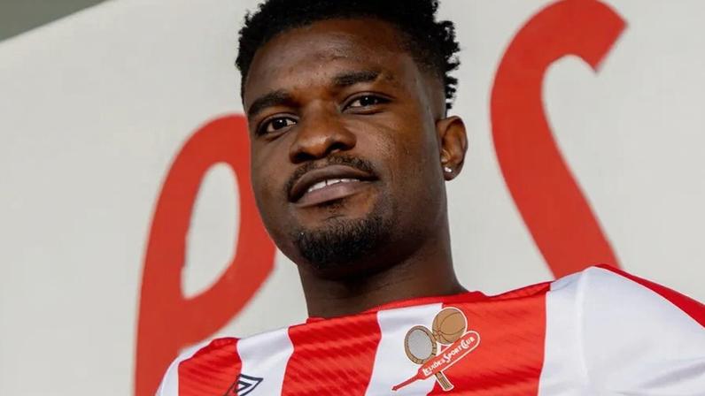 Semeu Commey rescinde com o E. Amadora e pode assinar pelo Leixões