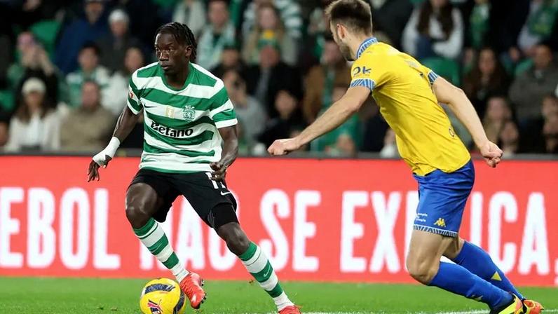 Faye não entra nas contas do Sporting e entra na órbita do Lorient