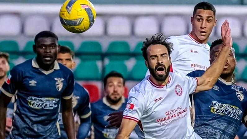 União de Leiria sofre terceiro embargo de transferências pela FIFA