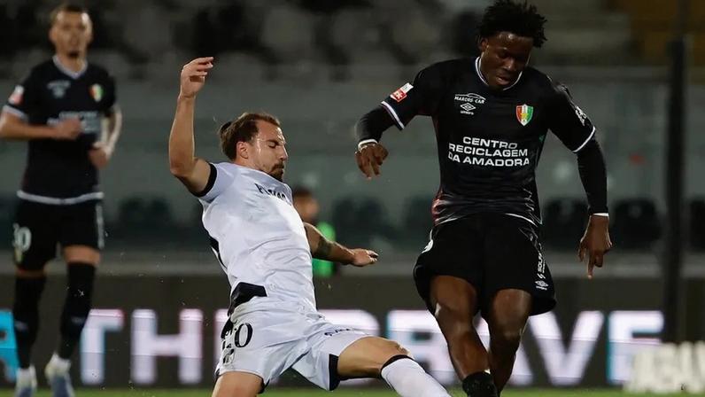 Eddy Doué pode deixar o Estrela no atual mercado de transferências