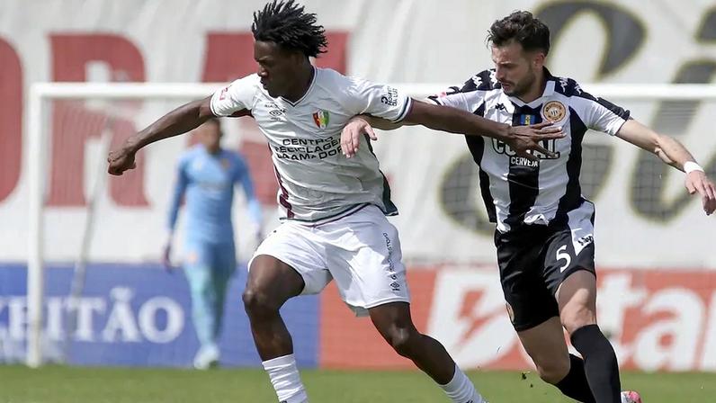 Eddy Doué continua a valorizar-se em Toulon