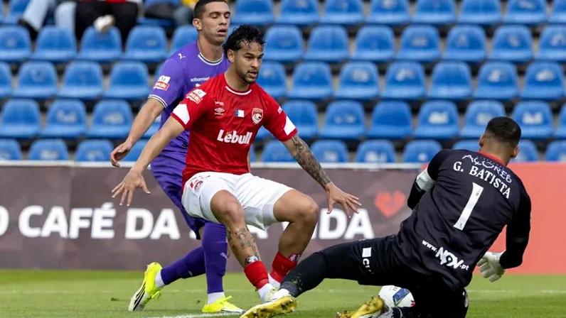 Sidney assume o cargo de patrão no Santa Clara