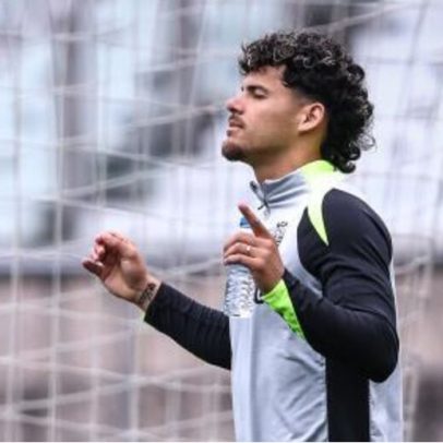 Futuro de Maxi Araújo em debate com Sporting e tubarões à espreita