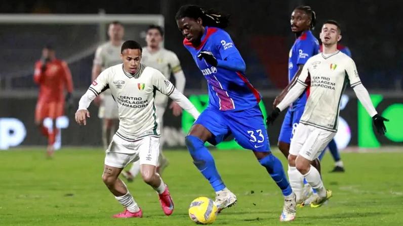 Clubes franceses de topo disputam a contratação de Bastien Meupiyou