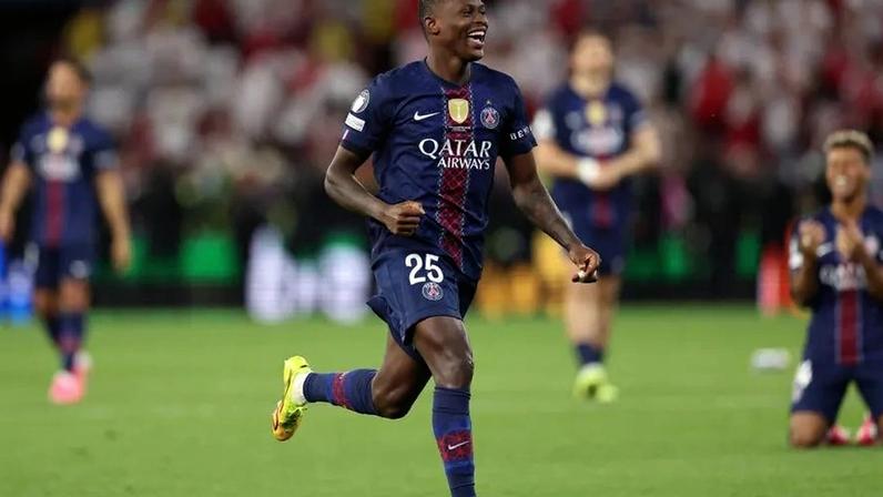 PSG é pentacampeão francês