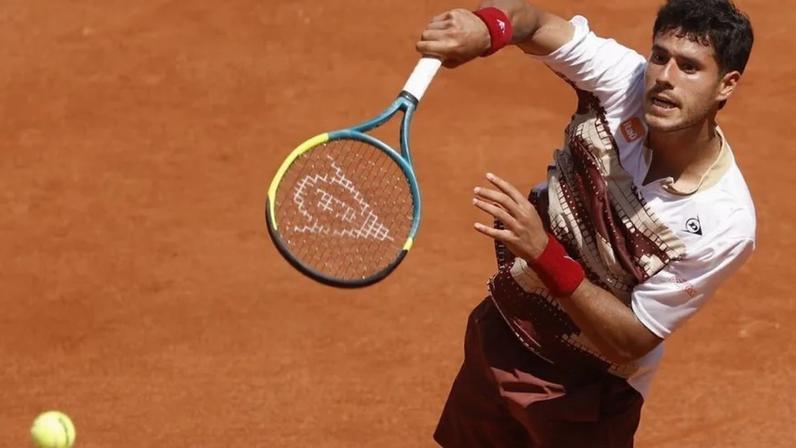 Daniel Vallejo multado em 65 mil euros por críticas a árbitra em Roland Garros