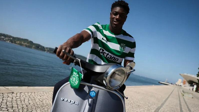 Diretor desportivo de Veneza e negociações com o Sporting por Doumbia