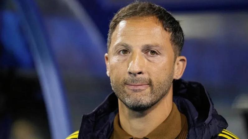 Domenico Tedesco assume comando técnico do Bolonha até 2028