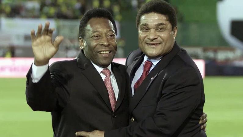 Pelé e Eusébio, lendas do Santos e Benfica