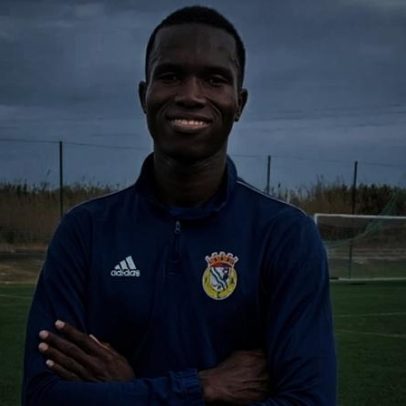 Defesas dos juniores do Alverca despertam interesse de West Ham e Leicester