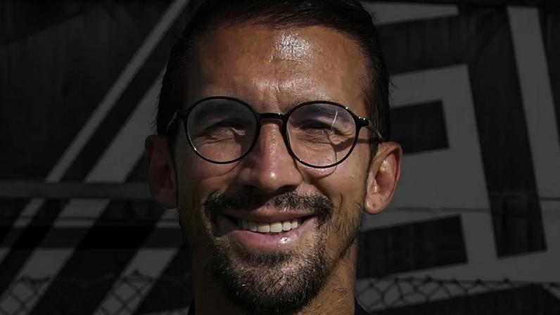 David Caiado renova contrato com o clube até 2028