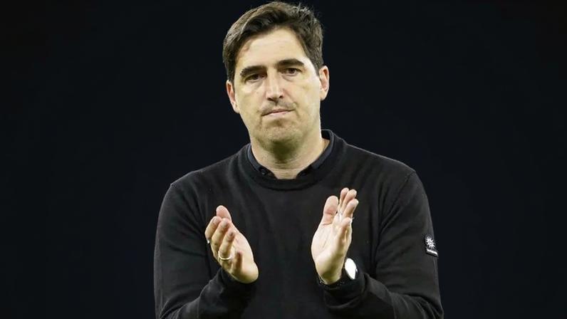Andoni Iraola é o sucessor de Arne Slot no Liverpool