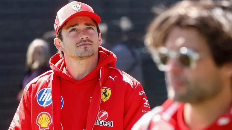 Charles Leclerc renova contrato com a Ferrari
