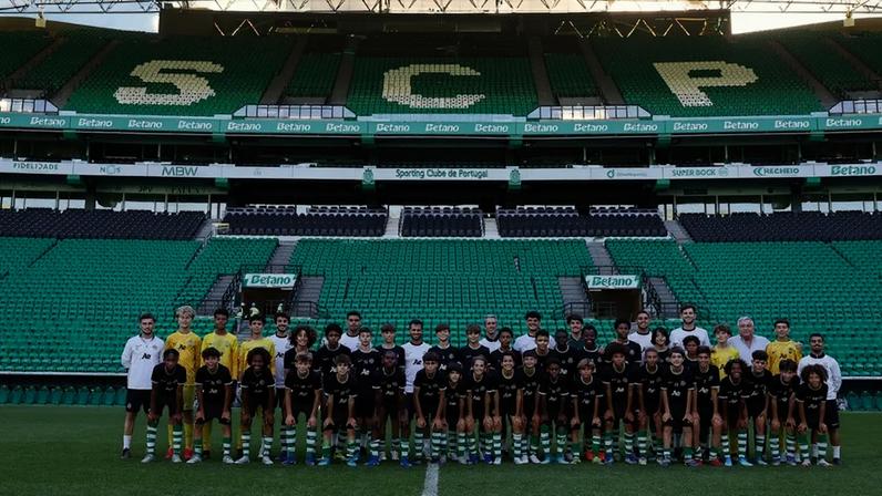 Equipa de sub-13 treinou no Estádio José Alvalade