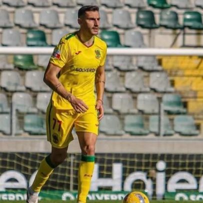 Rafael Vieira renova por uma época com o Paços de Ferreira