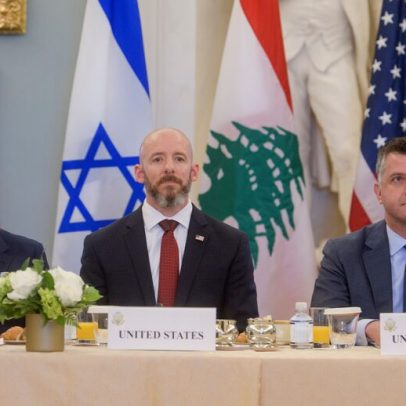 Israel e Líbano concordam em implementar cessar-fogo