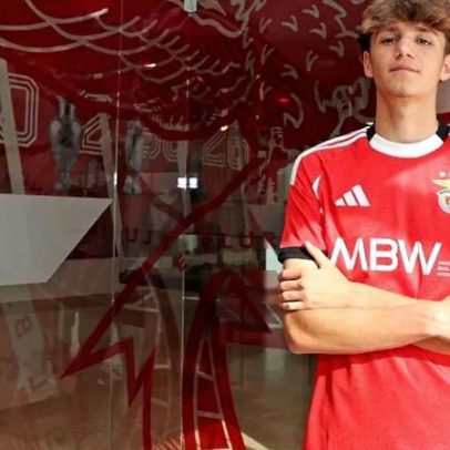 Gonçalo Silva assina contrato profissional com o Benfica
