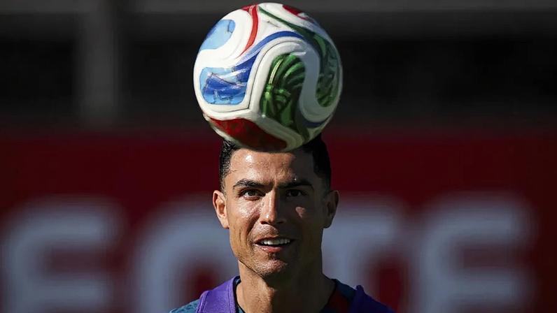 Ronaldo a um golo de Eusébio; capitão persegue recorde único pela Seleção