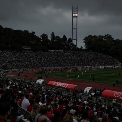 FPF quer exibir a maior bandeira de Portugal num jogo particular com o Chile