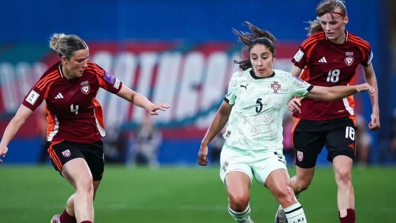 Nelly Rodrigues conquista titularidade e agradece ao grupo