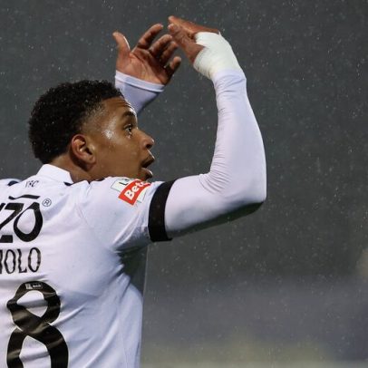 Vendas de Diogo Sousa e Saviolo rendem 22,5 milhões ao V. Guimarães