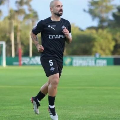 Leandro Silva renova com a Académica