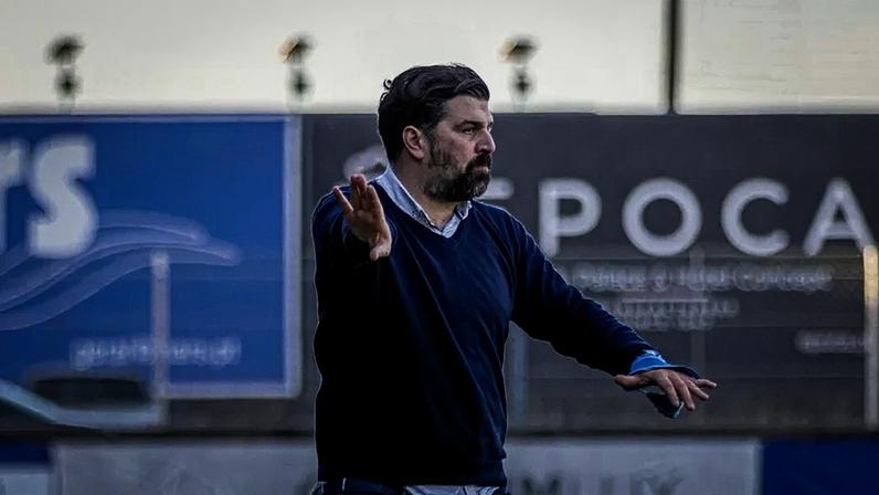 Vítor Gambito de saída