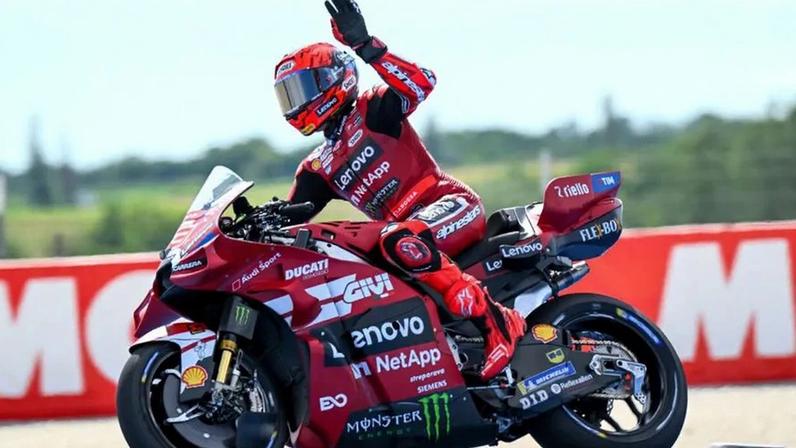 Marc Márquez conquista a 100.ª vitória da carreira no GP da Hungria de MotoGP