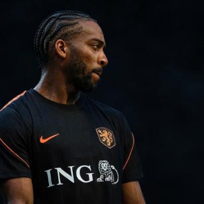 Geertruida substitui Timber lesionado na Holanda