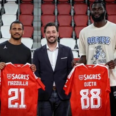 Joe Mazzulla recebe nova camisola do Benfica e cita impacto em Neemias