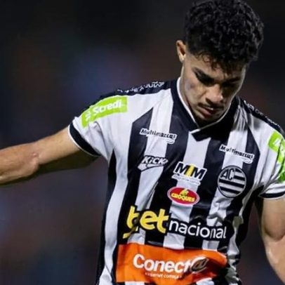 Alverca acompanha Kauan Rodrigues, meio-campista do Fortaleza