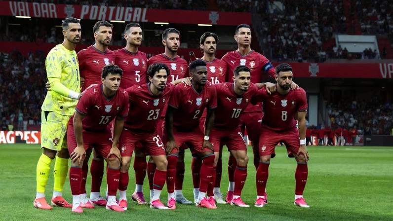 Seleção Nacional no jogo com a Nigéria