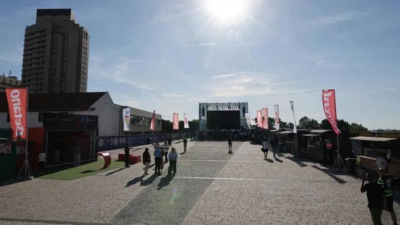 Gaia em nível mundial na inauguração da Fan Zone Betano