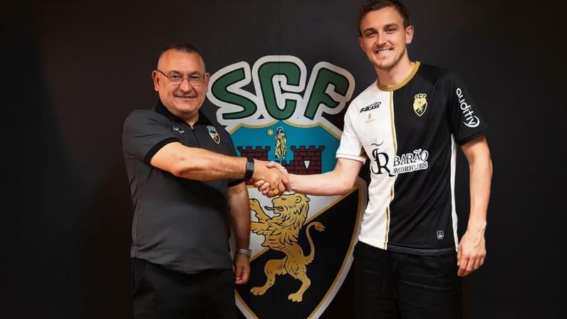 Defesa Zolotic reforça o Farense