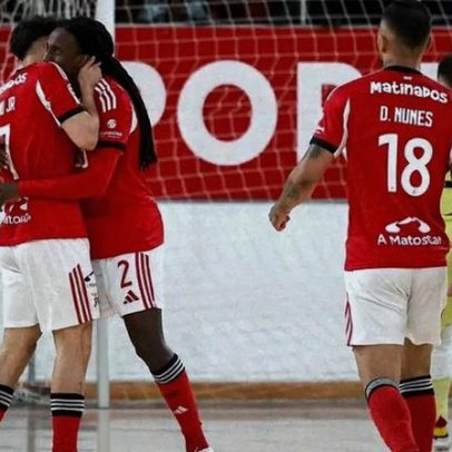 Benfica vence Sporting 2-1 na crónica do dérbi