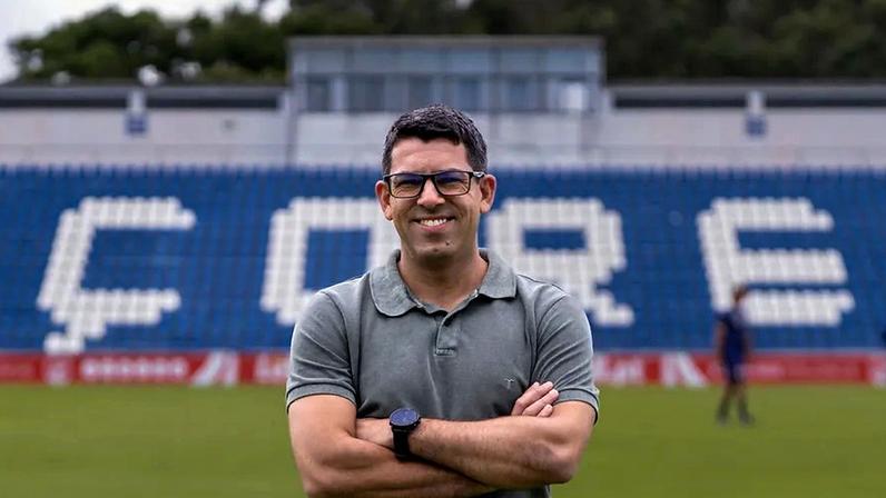 Santa Clara confirma saída do diretor desportivo