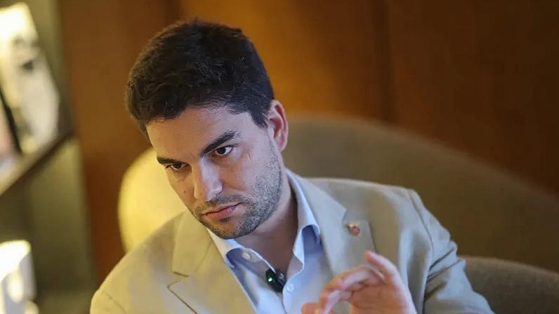 André Silva dá força extra a Vasco Mendonça nos momentos difíceis