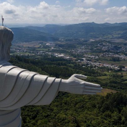 Colisão entre dois helicópteros no Rio de Janeiro deixa pelo menos cinco mortos
