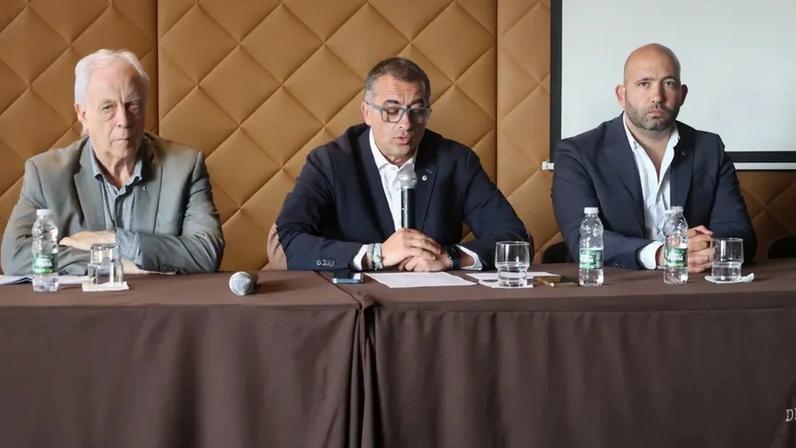 Viriato Sampaio, ao centro, encabeçava a Lista C