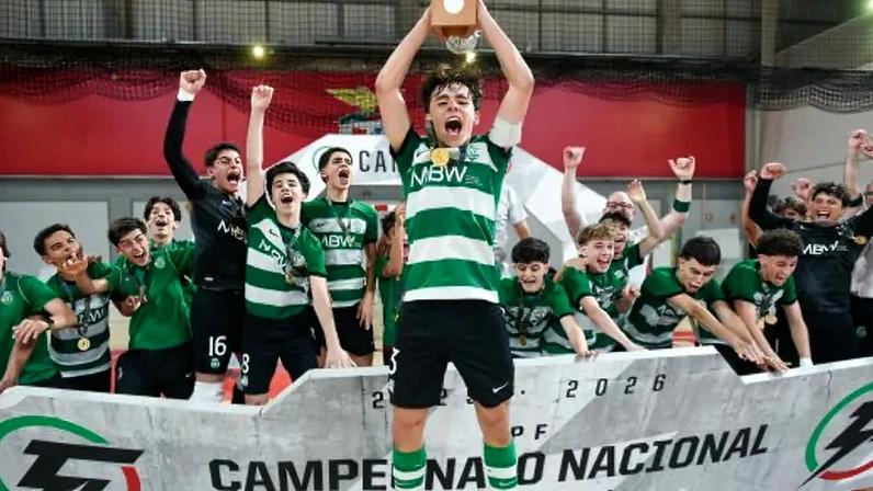 Sporting conquista o título nacional de iniciados