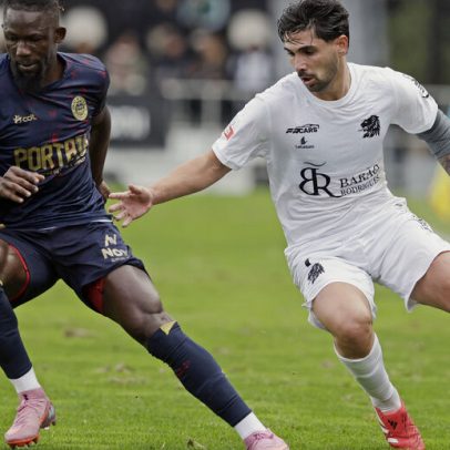 Habib Sylla a caminho da Roménia