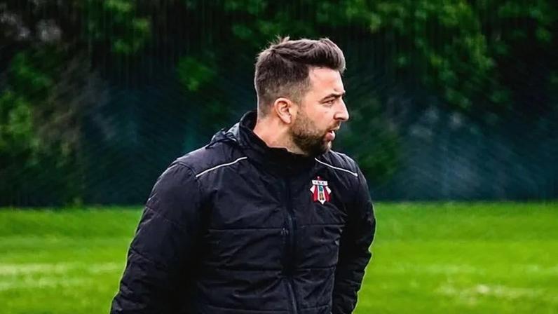Miguel Valença festejou em Loulé a sua terceira subida à Liga 3