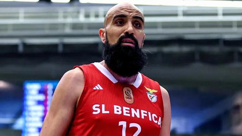 Romdhane, poste do Benfica