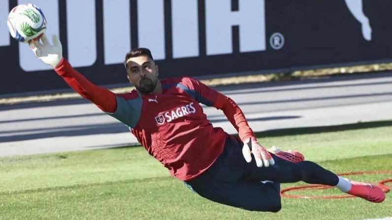Diogo Costa mira o topo do Mundial com a SAD do FC Porto atenta