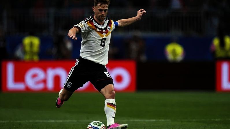 Kimmich relata susto ao ver cobra que disseram ser venenosa