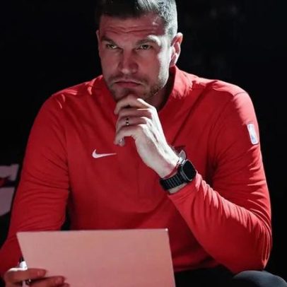 Tiago Splitter é o novo treinador dos Bulls, substituindo Billy Donovan
