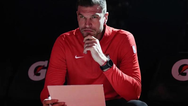 Tiago Splitter é o novo treinador dos Bulls, substituindo Billy Donovan