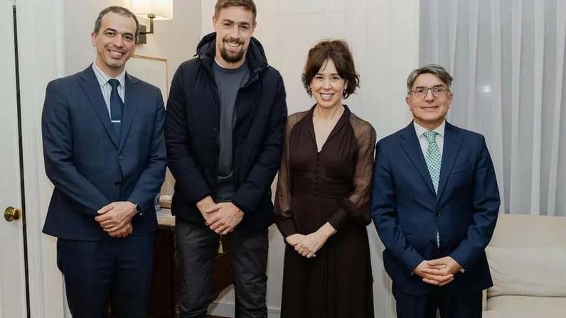 Coates é recebido na Embaixada de Portugal no Uruguai