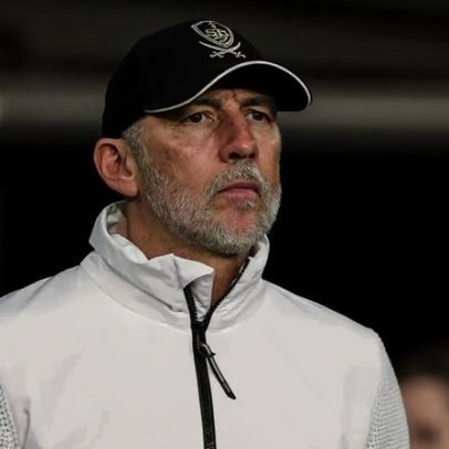 Éric Roy, treinador do Brest, morre aos 58 anos