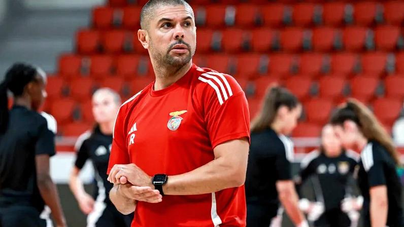 Paulo Roxo deixa equipa feminina de futsal do Benfica